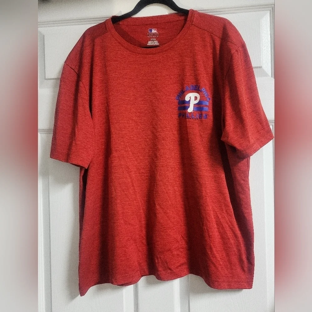 Genuine Merchandise-Philadelphia Phillies Red T-Shirt- Size 2XL - Unisex